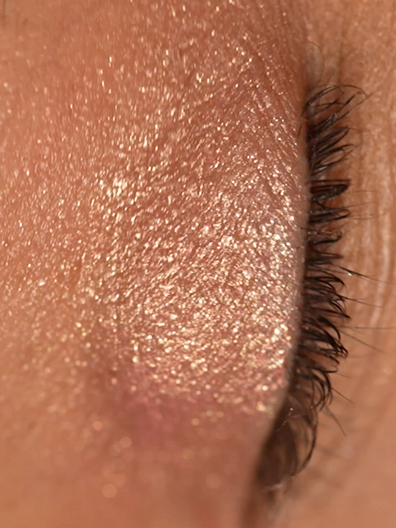 NOËL - ALL EYES ON YOU