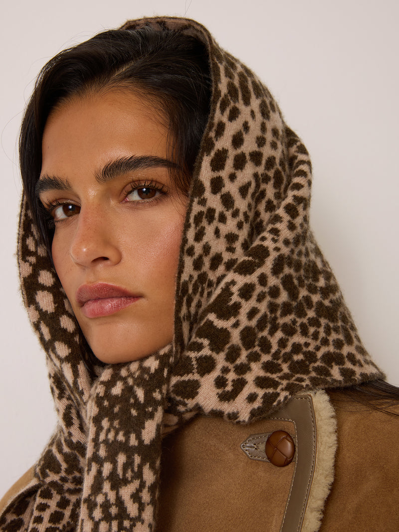 TWILLA leopard jacquard scarf, detail view by Rouje