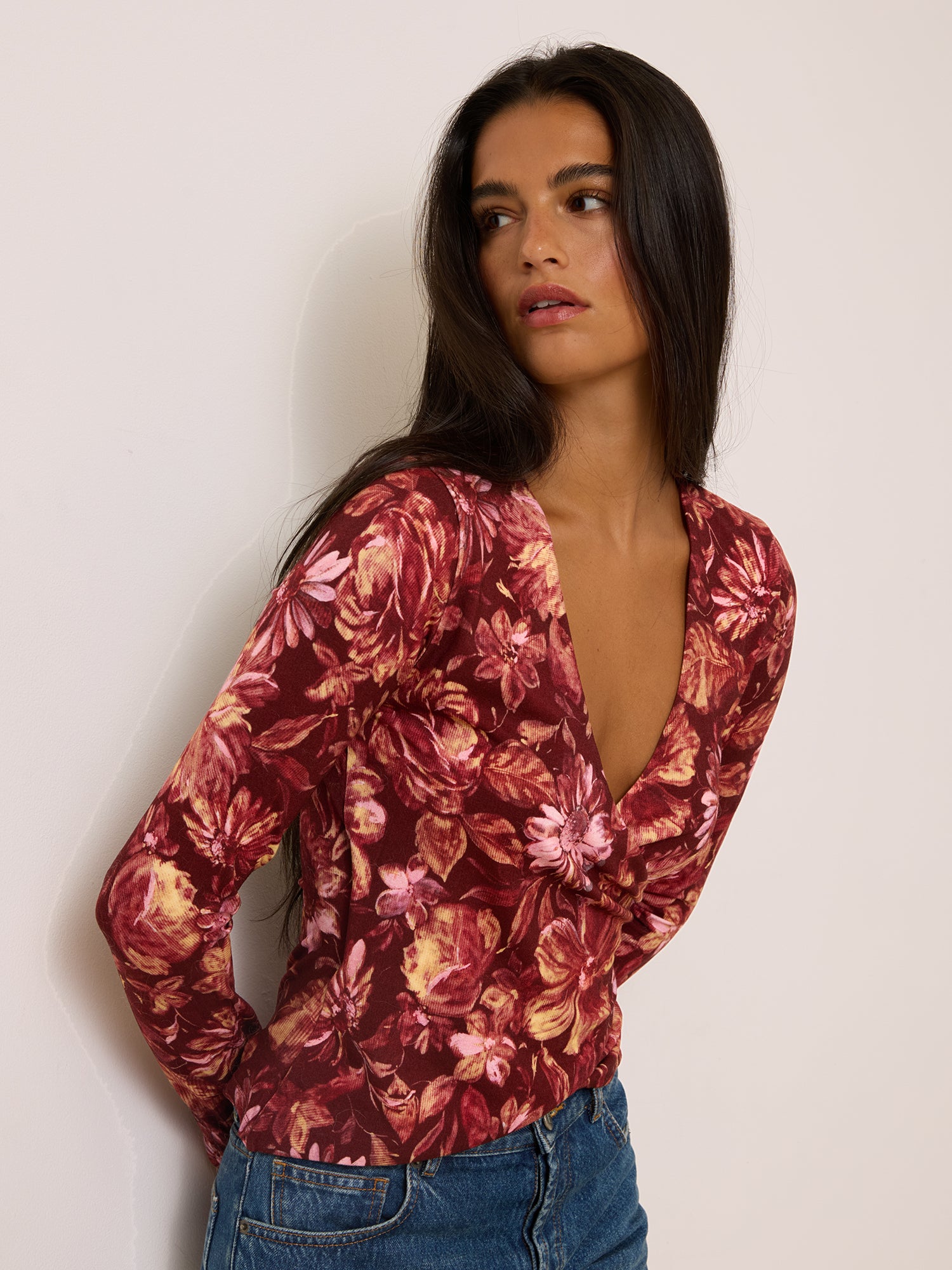 Top JASMINA