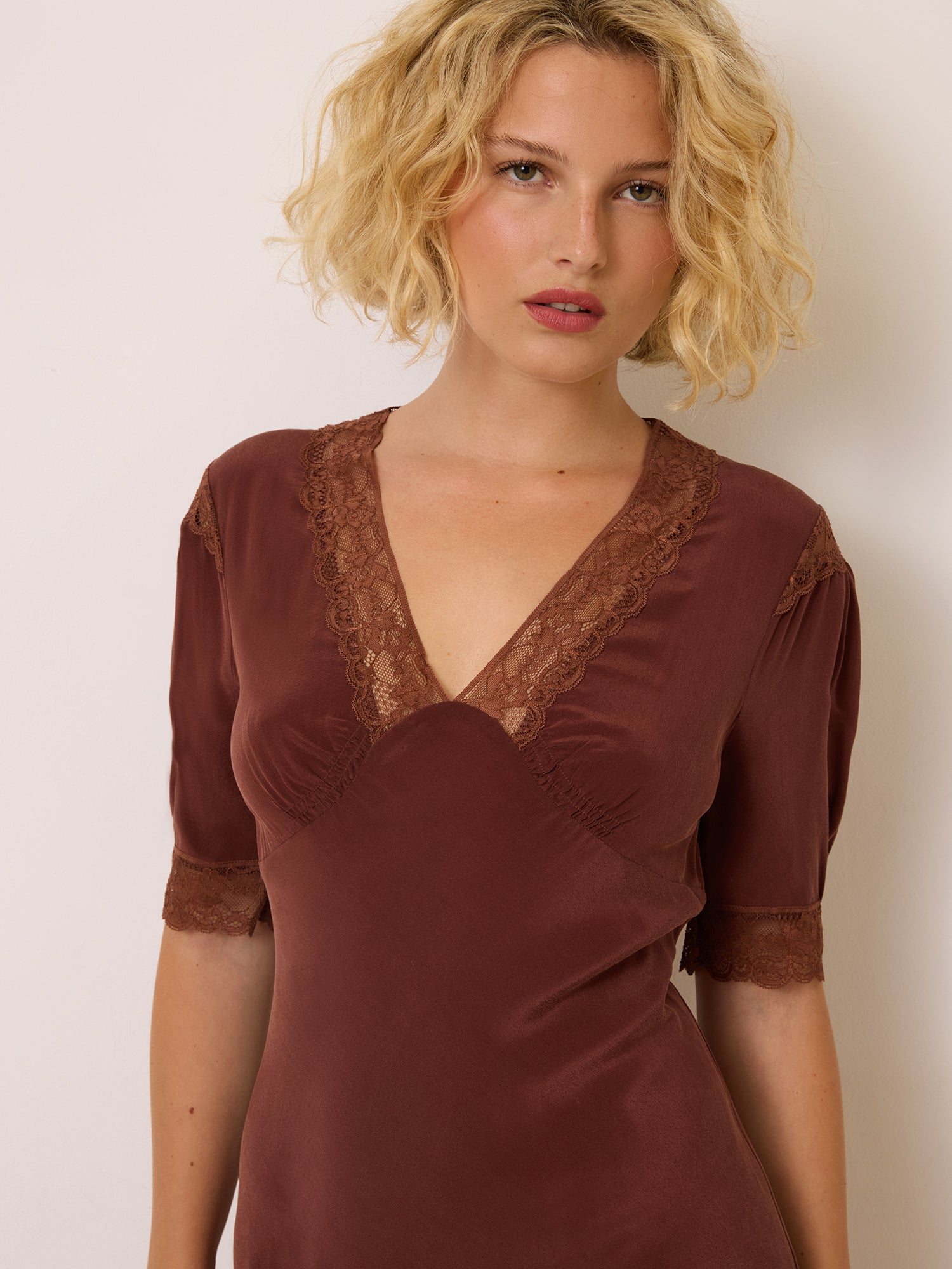 Rouje | Feminine and sensual allure - Born in Paris