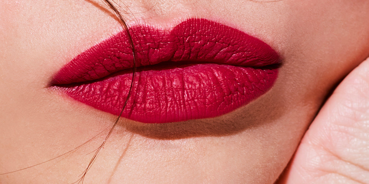 Crème à lèvres mat clean rouge bordeaux | Les Filles en Rouje