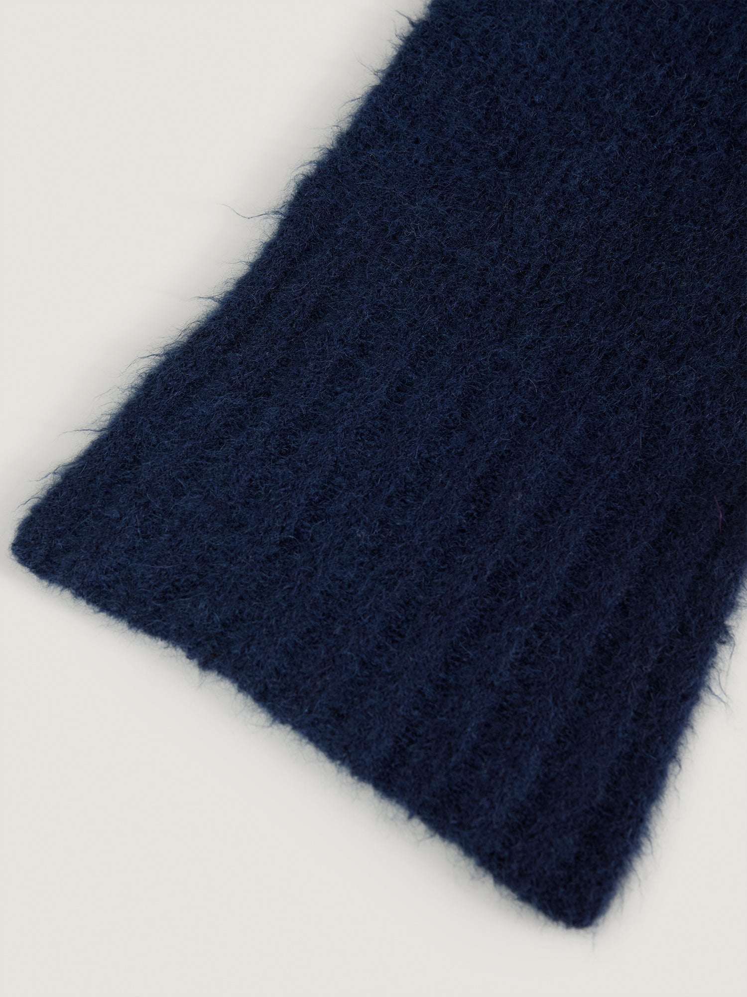 Gorro y bufanda de mohair 2 en 1 azul marino | Rouje